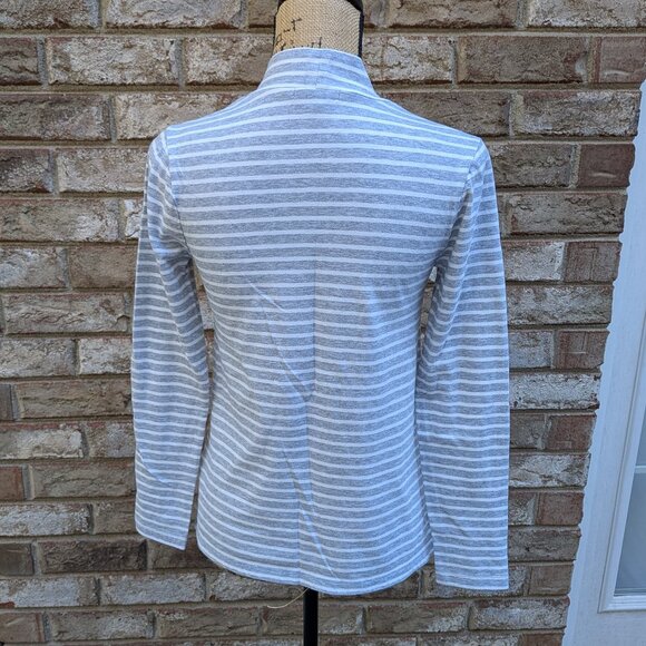 ⭐ GAP gray/white striped knit cardi Small - Picture 2 of 10
